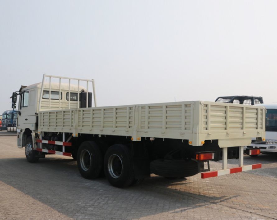 شاحنة شاكمان F3000 6x4 340 حصان شاحنة أوروبا الثانية البيضاء 10 عجلات