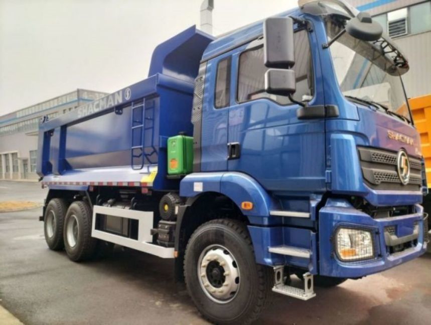 صندوق شاكمان للشحن تحت الماء شاحنة قمامة 6x4 H3000 380 EuroII Blue Tipper كابينة قياسية 12.00R20 إطارات