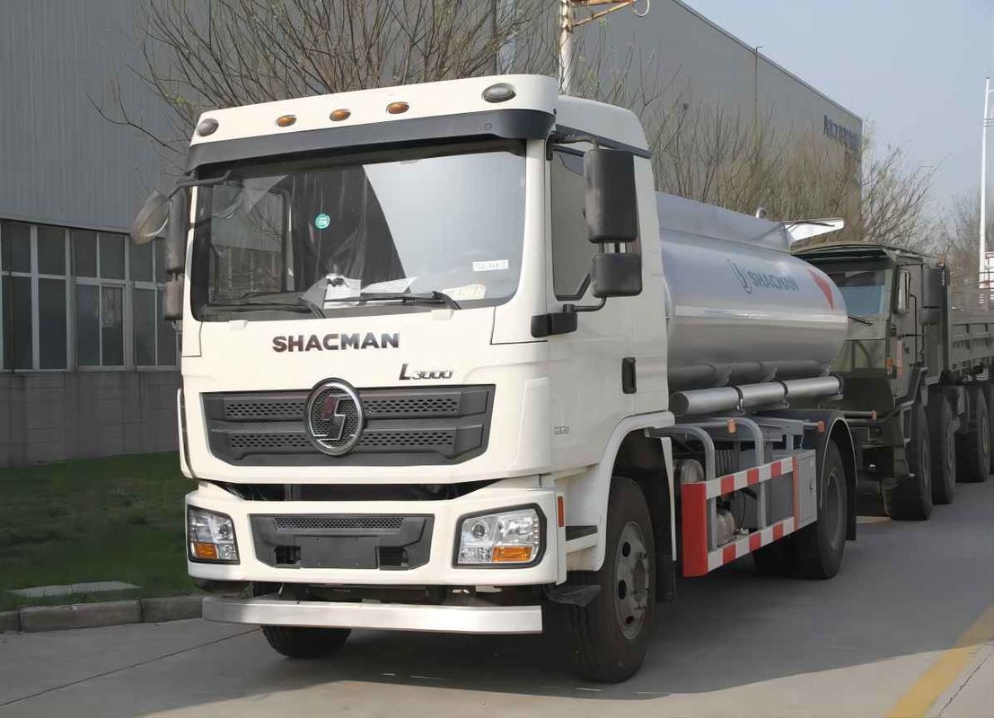 L3000 4x2 ناقلة النفط شاحنة 240 حصان إروول بيضاء شاكمان شاحنة نقل النفط