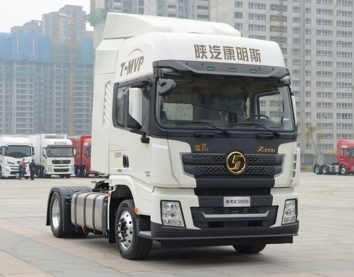 شاكمان حاوية جرار شاحنة X3000 4 * 2 ميناء محطة جرار 420hp كومينز العلامة التجارية المحرك