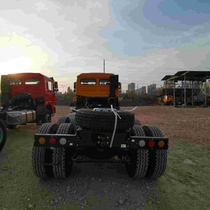أحمر شاكمان F3000 375HP اليورو V 6 عجلات الجرار رأس 4x2 ويكشاي المحرك