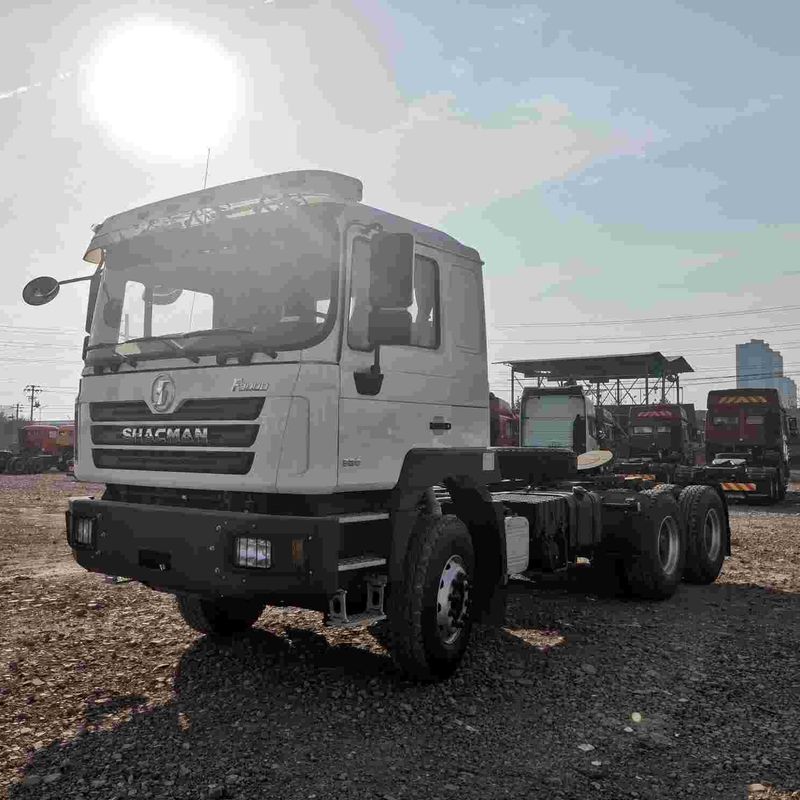 أحمر شاكمان F3000 375HP اليورو V 6 عجلات الجرار رأس 4x2 ويكشاي المحرك