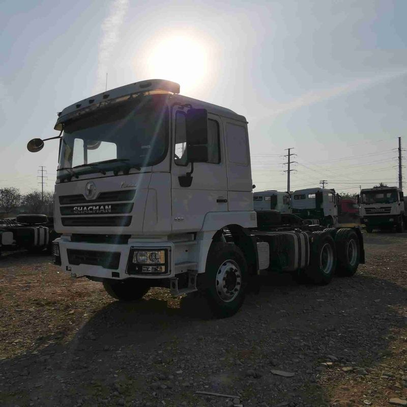 أحمر شاكمان F3000 375HP اليورو V 6 عجلات الجرار رأس 4x2 ويكشاي المحرك