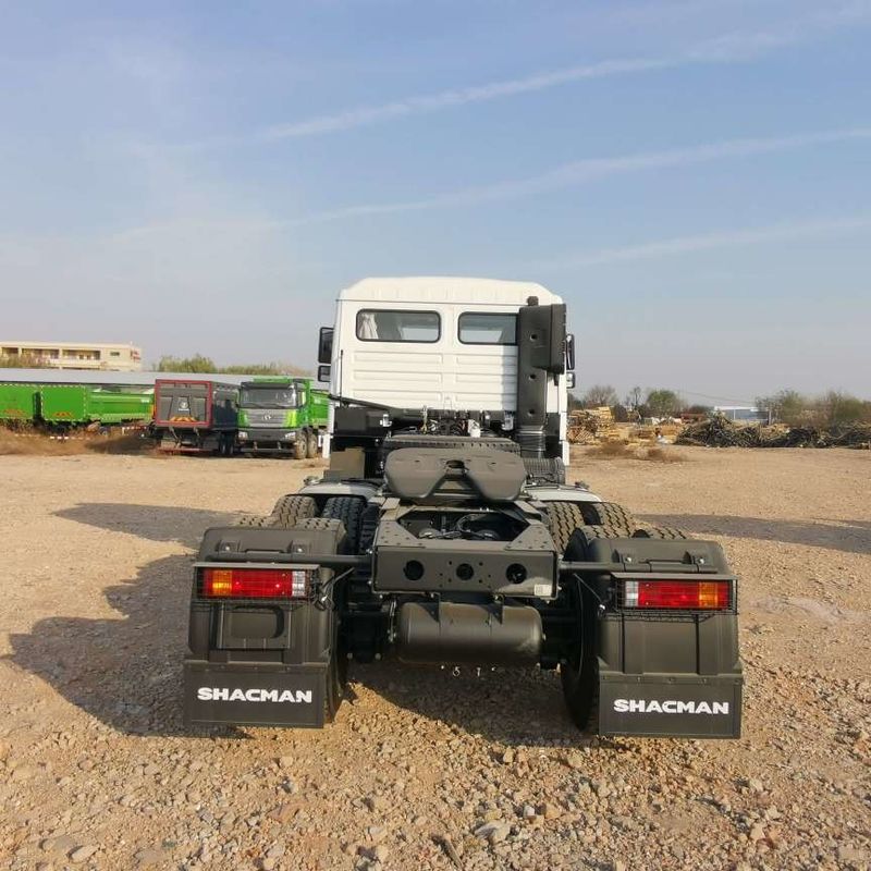 أحمر شاكمان F3000 375HP اليورو V 6 عجلات الجرار رأس 4x2 ويكشاي المحرك
