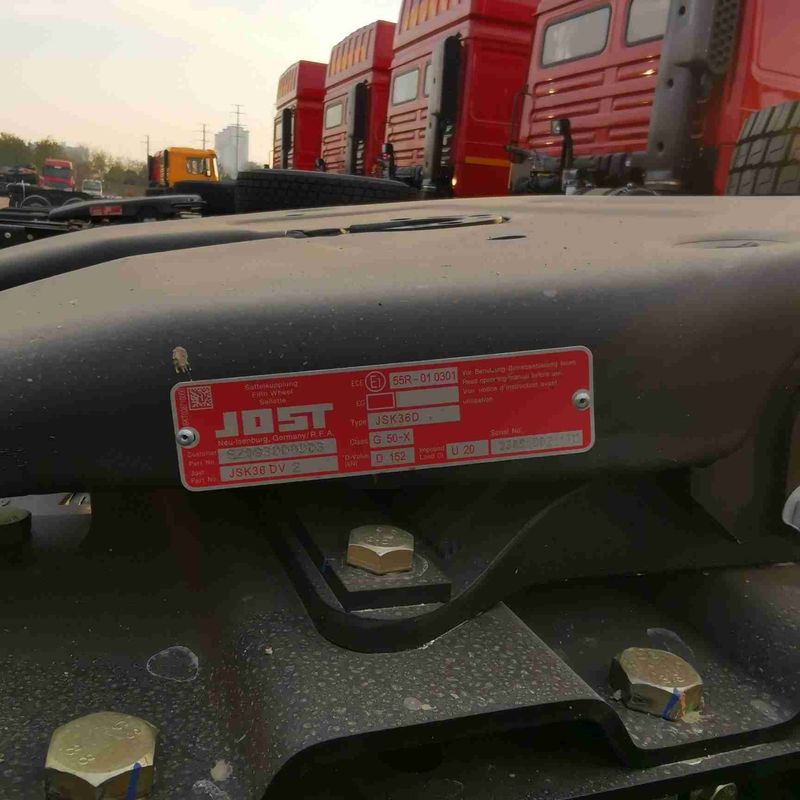 أحمر شاكمان F3000 375HP اليورو V 6 عجلات الجرار رأس 4x2 ويكشاي المحرك