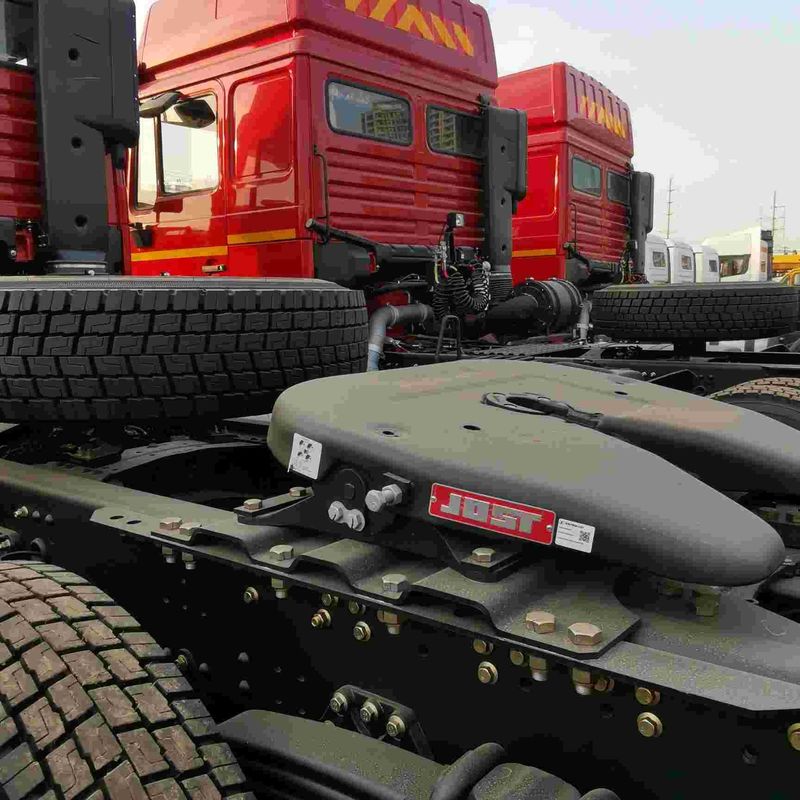 أحمر شاكمان F3000 375HP اليورو V 6 عجلات الجرار رأس 4x2 ويكشاي المحرك