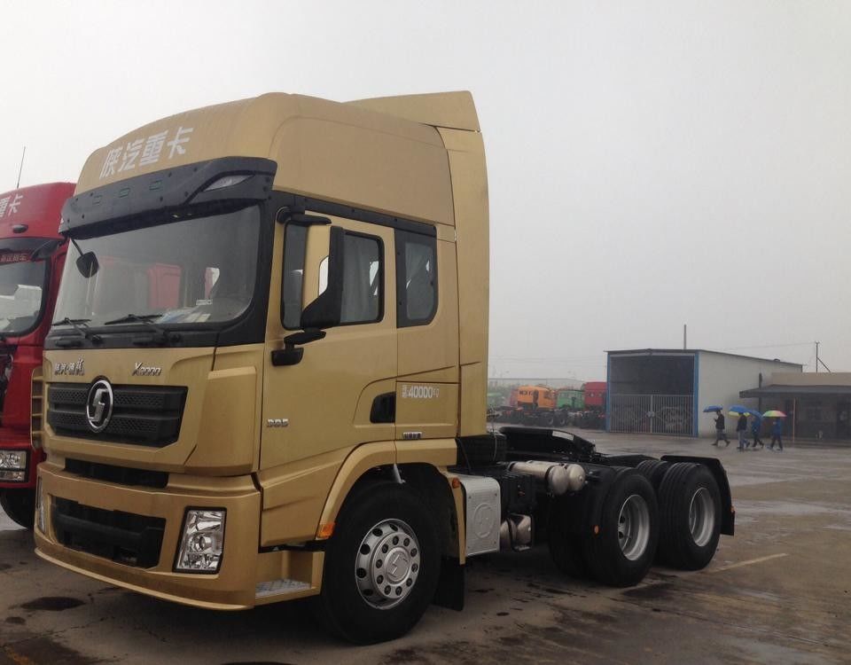 شاكمان X3000 شاحنة مقطورة 430HP 6x4 جرار شاحنة رأس محرك WEICHAI للبيع