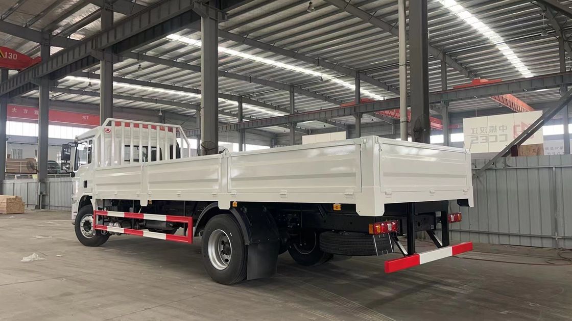 شاكمان L3000 4X2 10 طن سعة تحميل شاحنة شحن 240HP شاحنة شاحنة في جودة جيدة