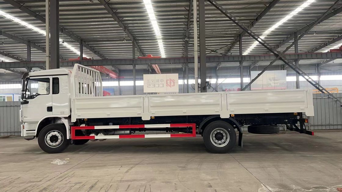 شاكمان L3000 4X2 10 طن سعة تحميل شاحنة شحن 240HP شاحنة شاحنة في جودة جيدة