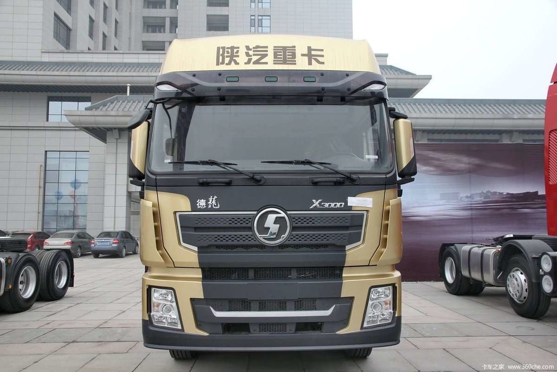 الغاز الطبيعي المسال 480HP شاكمان X3000 6x4 شاحنة جرار يورو في شاحنة بيضاء رأس الجرار