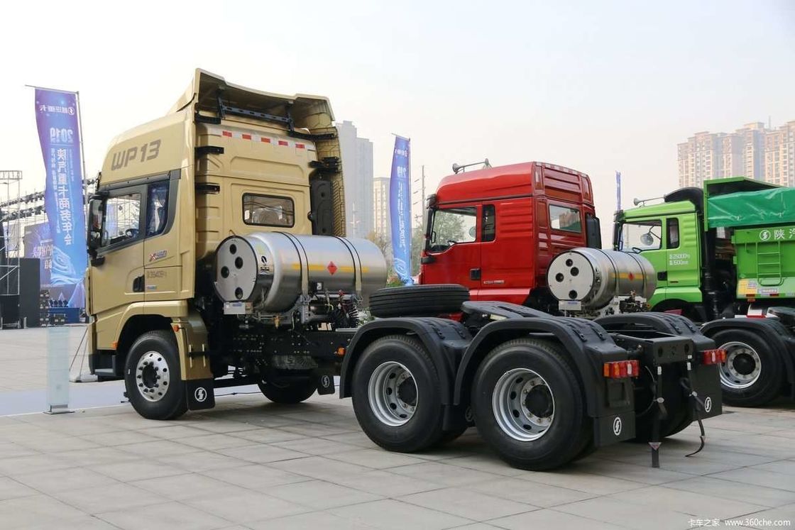 الغاز الطبيعي المسال 480HP شاكمان X3000 6x4 شاحنة جرار يورو في شاحنة بيضاء رأس الجرار