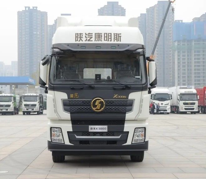 شاكمان X3000 4x2 جرار 420HP مزدوج النوم سائق اليسار جرار شاحنة للجزائر